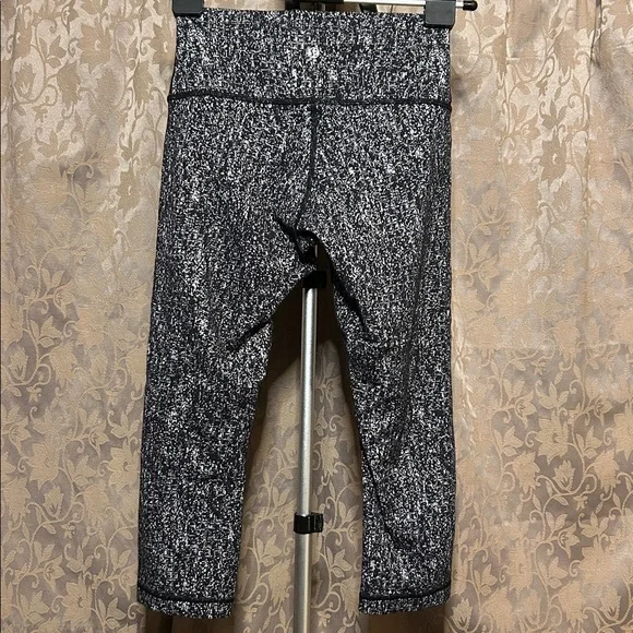 Lululemon Capris - Picture 3 of 4